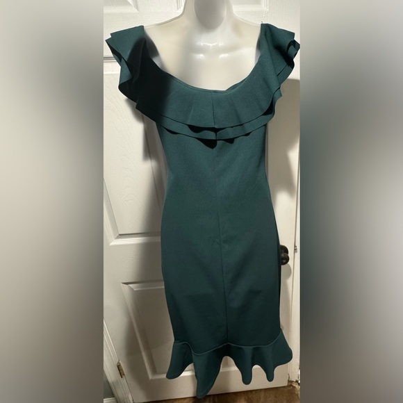 Emerald Green Ruffle Semi Formal Midi Dress (Size M) - Picture 4 of 11